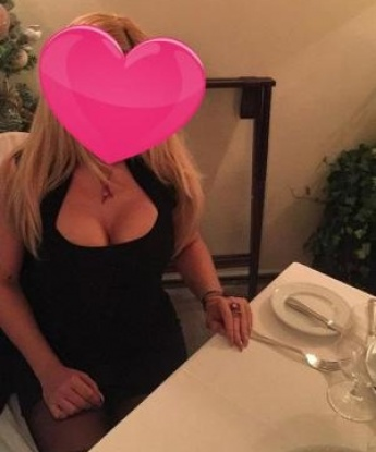 Анкета проститутки Елена - город Бабаево, 27 лет, №3940